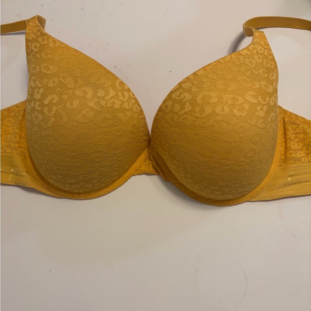 PINK Victoria's Secret Yellow Leopard Lace Push-Up Bra 36DD